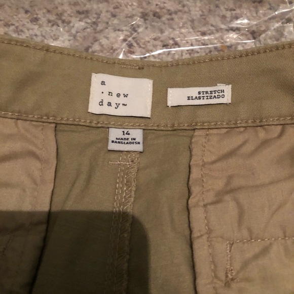 Chino shorts - Picture 4 of 6
